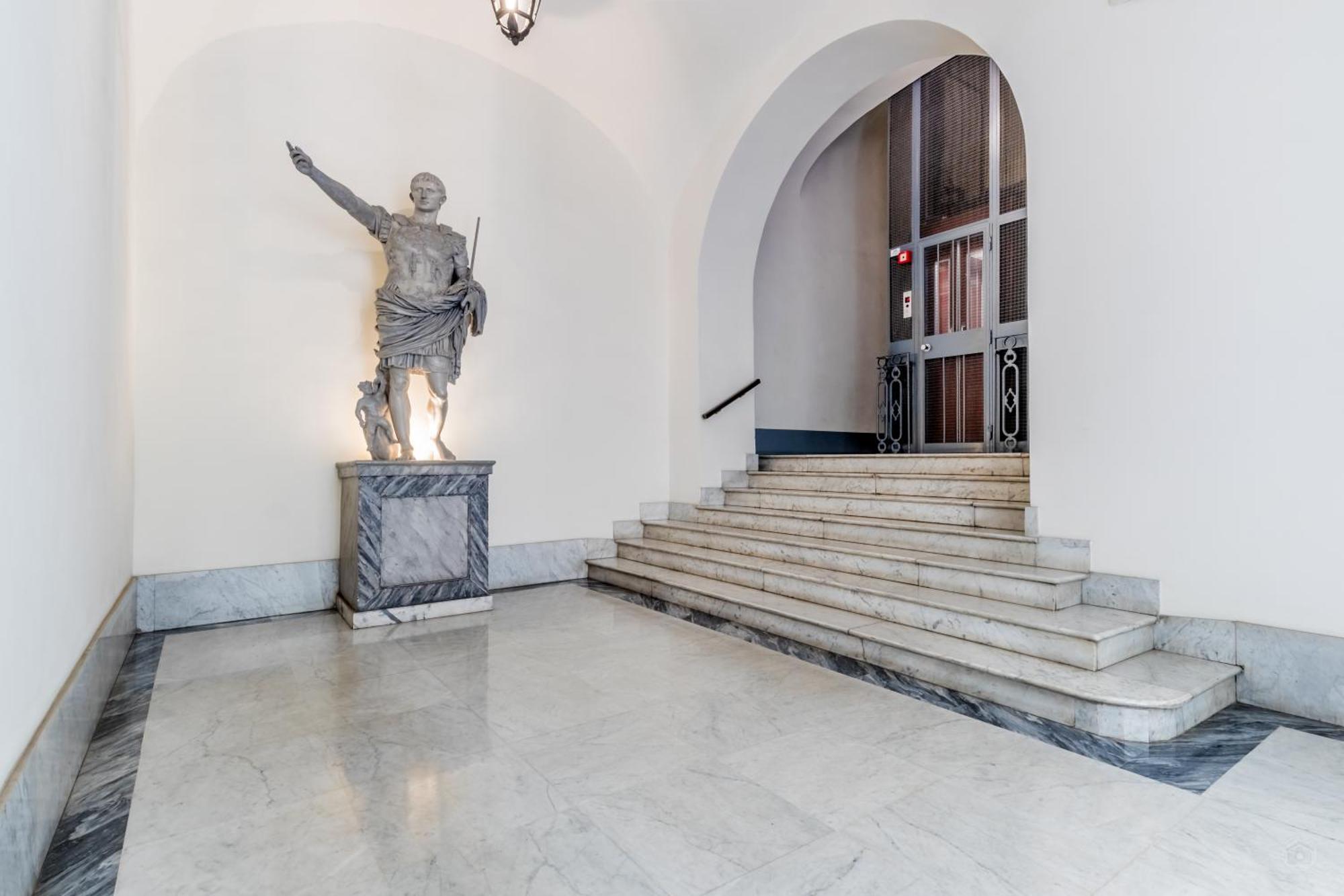 Attico Nel Cuore Di Roma Con Box Privato Per Auto Exterior foto